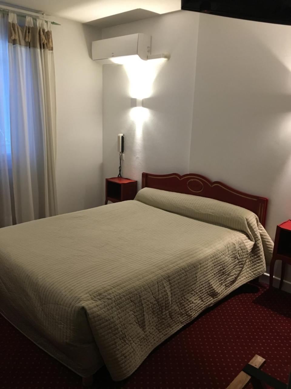 Hotel Victor Hugo Dijon Dış mekan fotoğraf